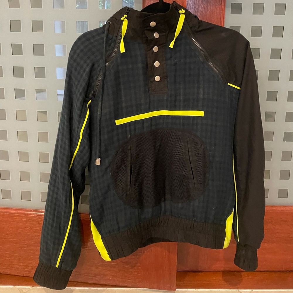 Hellz Bellz Pullover quarter zip top